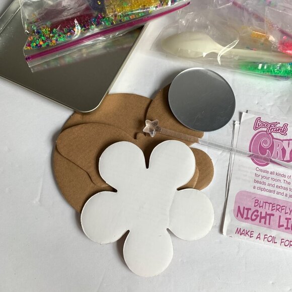 LISA FRANK Vintage Crystal Crafts Kit - Picture 2 of 7